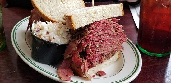 Famous 4th Street Delicatessen